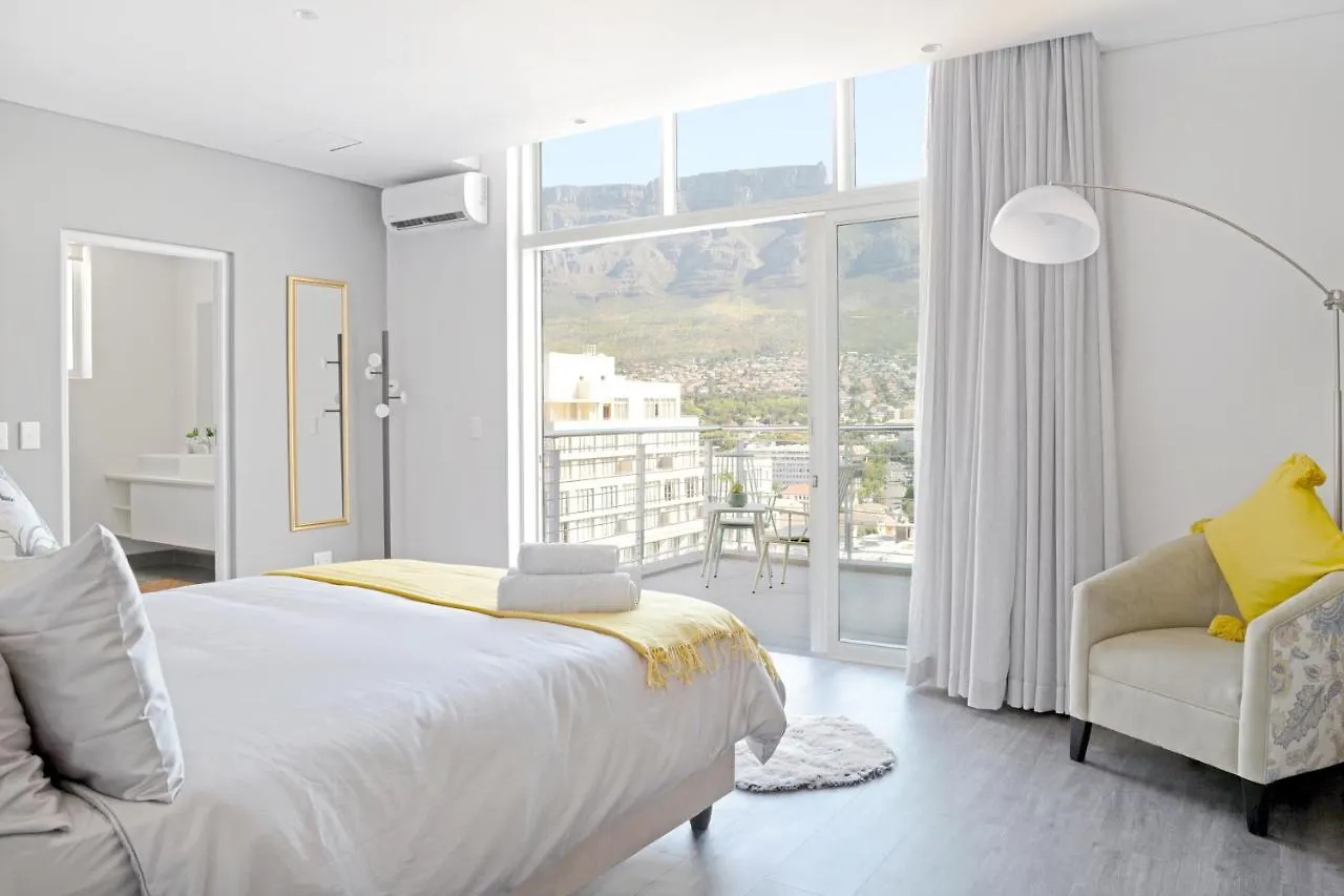 Naomi - Designer Penthouse In The Heart Of Cape Town Apartment