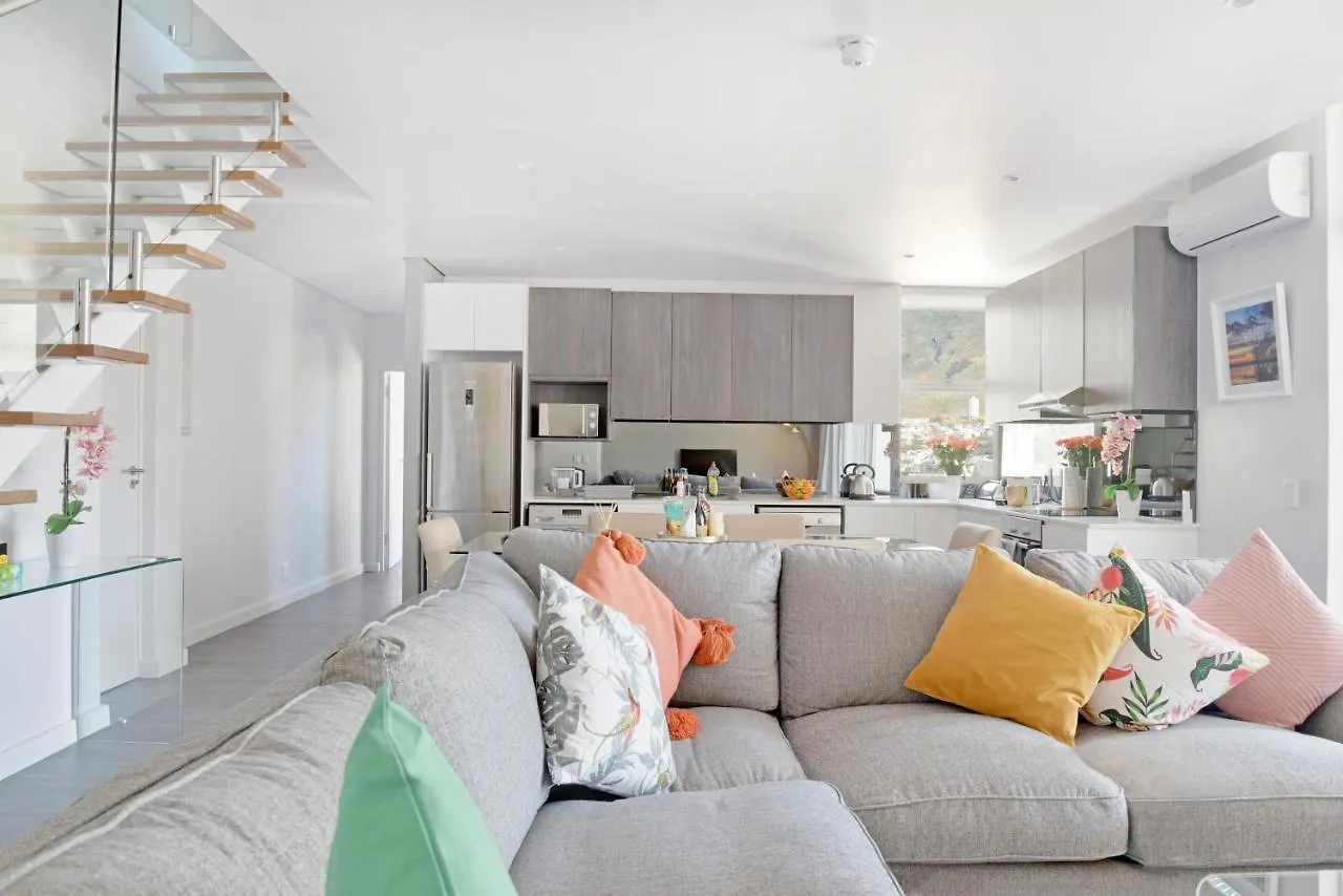 Naomi - Designer Penthouse In The Heart Of Cape Town Apartment