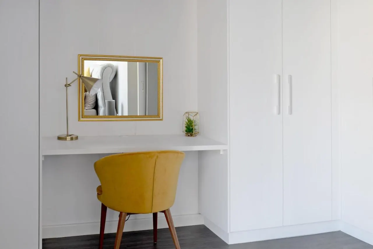 Naomi - Designer Penthouse In The Heart Of Cape Town Apartment