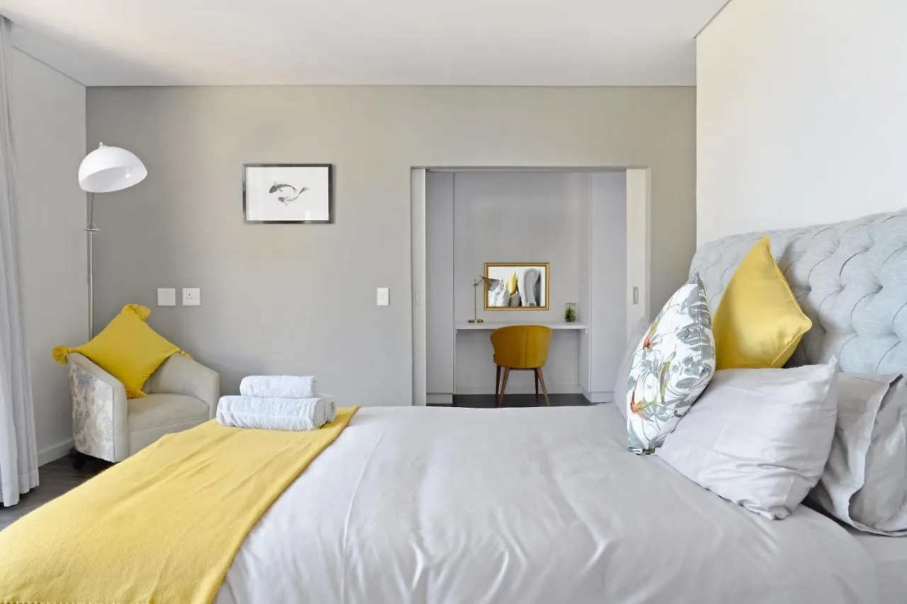 Naomi - Designer Penthouse In The Heart Of Cape Town Apartment