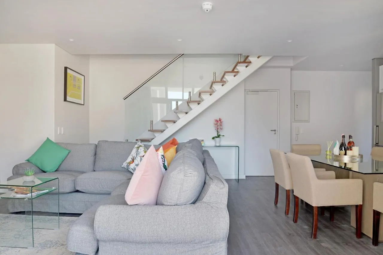 Naomi - Designer Penthouse In The Heart Of Cape Town Apartment