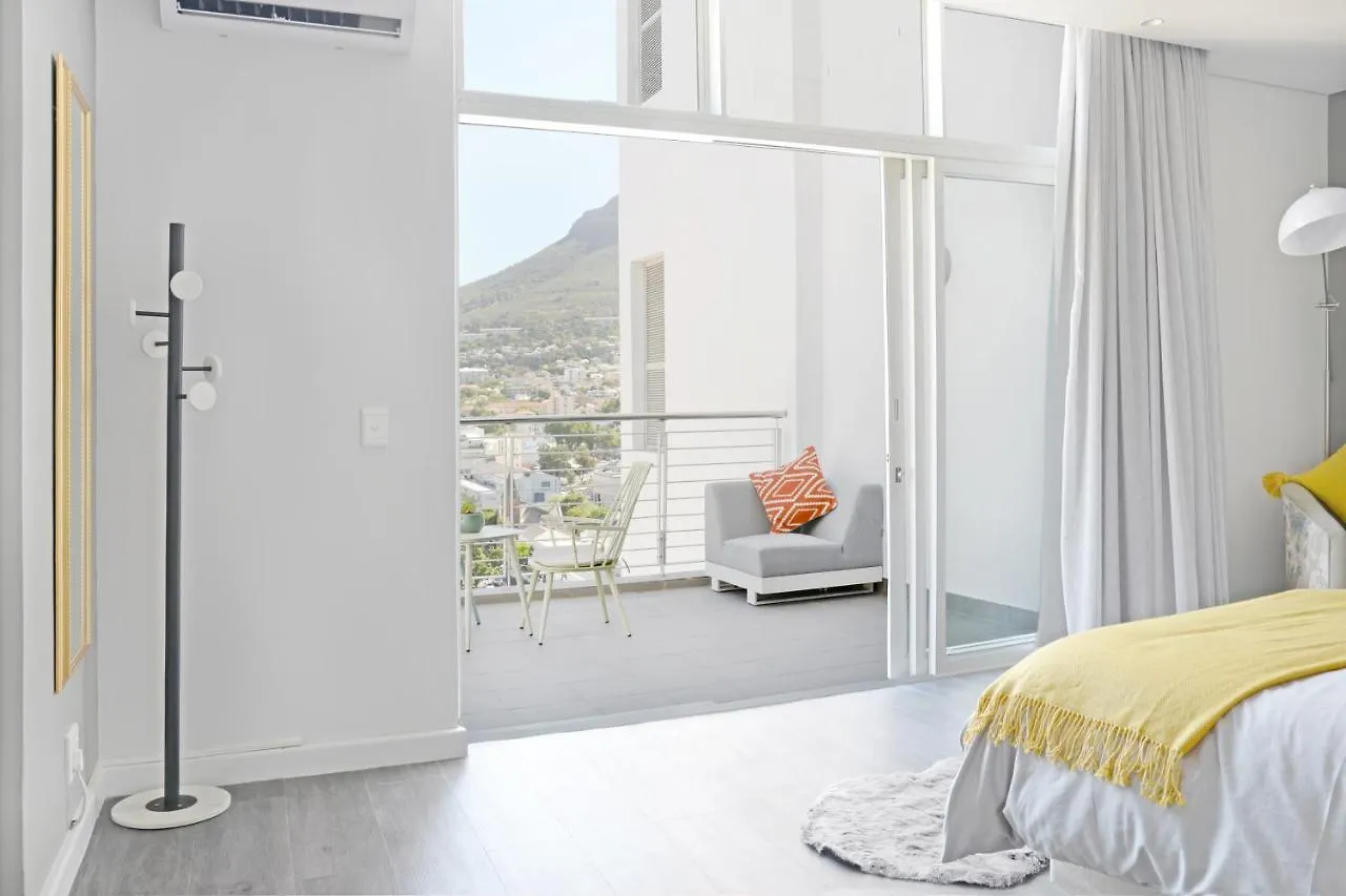 Naomi - Designer Penthouse In The Heart Of Cape Town Apartment