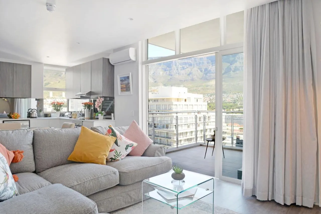 Naomi - Designer Penthouse In The Heart Of Cape Town Apartment 0*,  South Africa