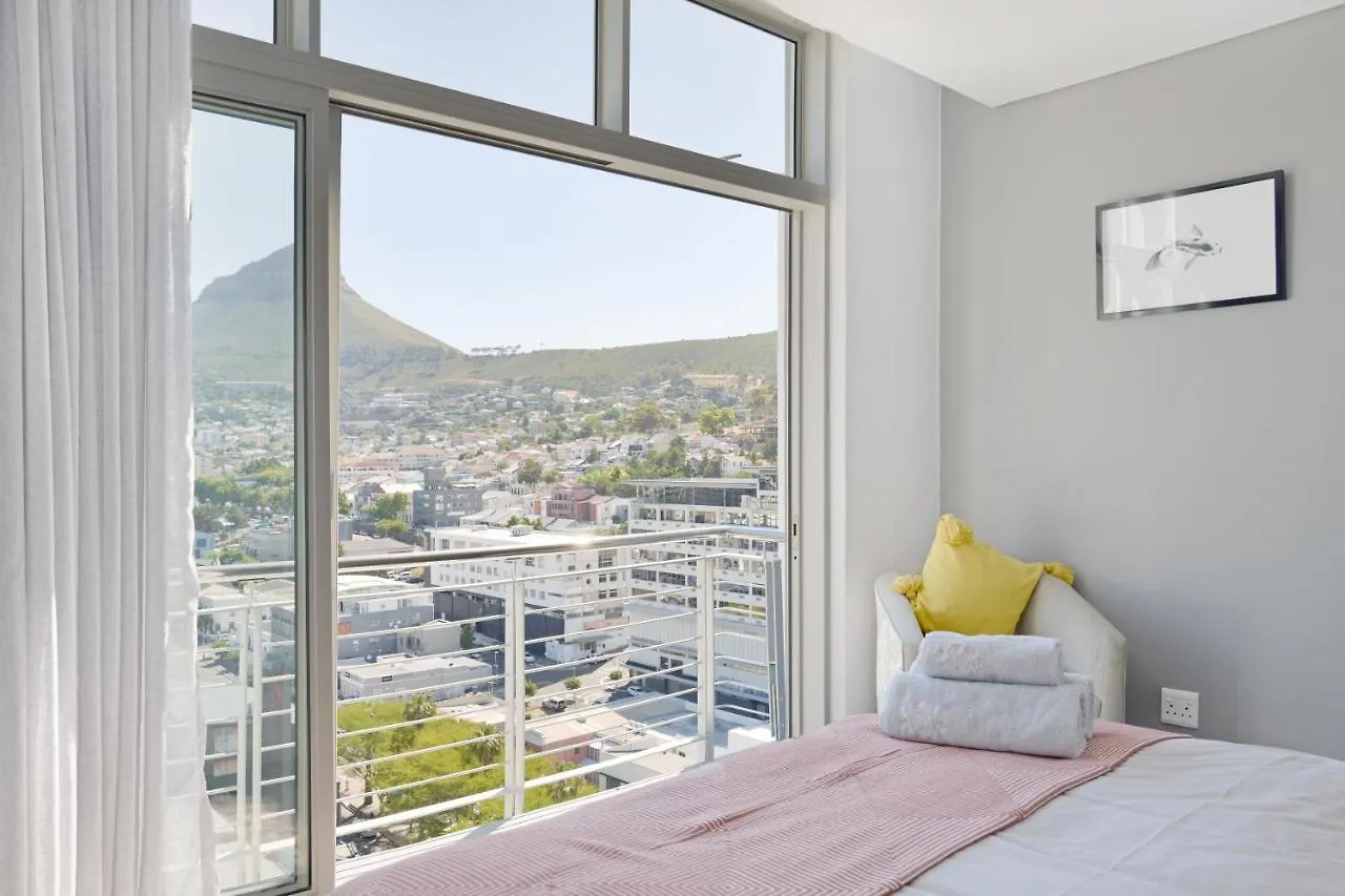 Naomi - Designer Penthouse In The Heart Of Cape Town Apartment